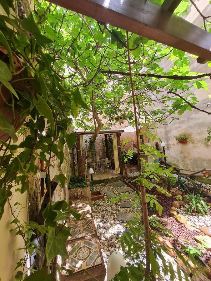 Ai Due Cortili Apartment Trapani Bagian luar foto