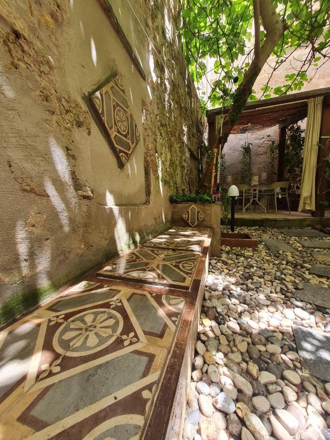 Ai Due Cortili Apartment Trapani Bagian luar foto
