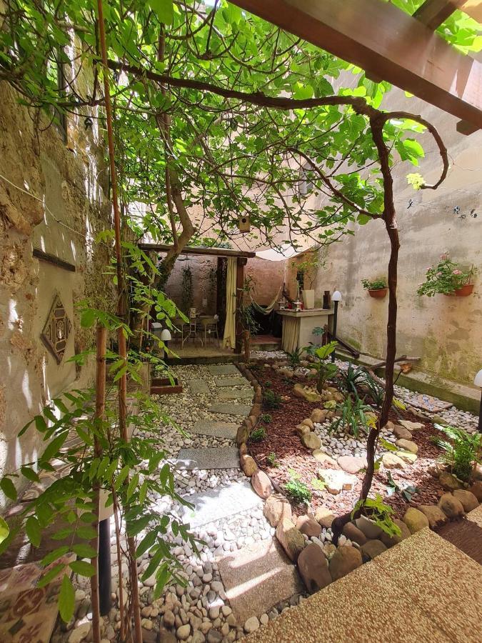 Ai Due Cortili Apartment Trapani Bagian luar foto