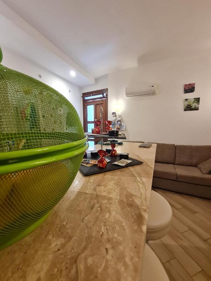 Ai Due Cortili Apartment Trapani Bagian luar foto