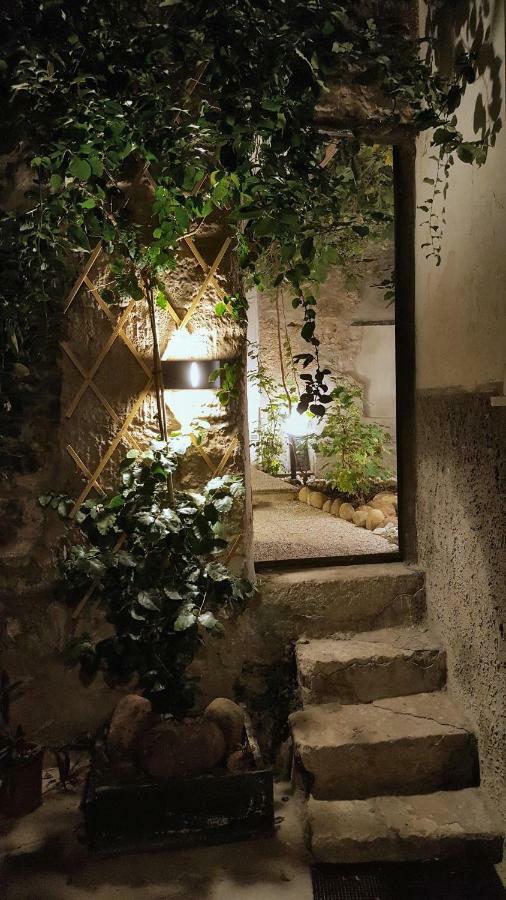 Ai Due Cortili Apartment Trapani Bagian luar foto